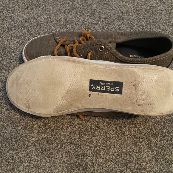 Women’s sperry canvas slip-ons - Picture 3 of 3